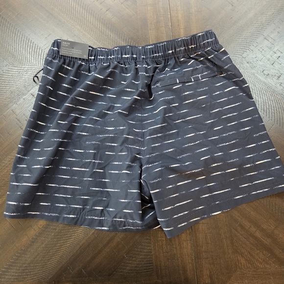 VRST Mens Medium Navy Sand Washed Stripe 5" Resort Slim Fit Shorts New Beach - Picture 6 of 11